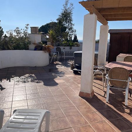 Апартаменты Penthouse With Private Roof Terrace And Jacuzzi Фуэнхирола Экстерьер фото