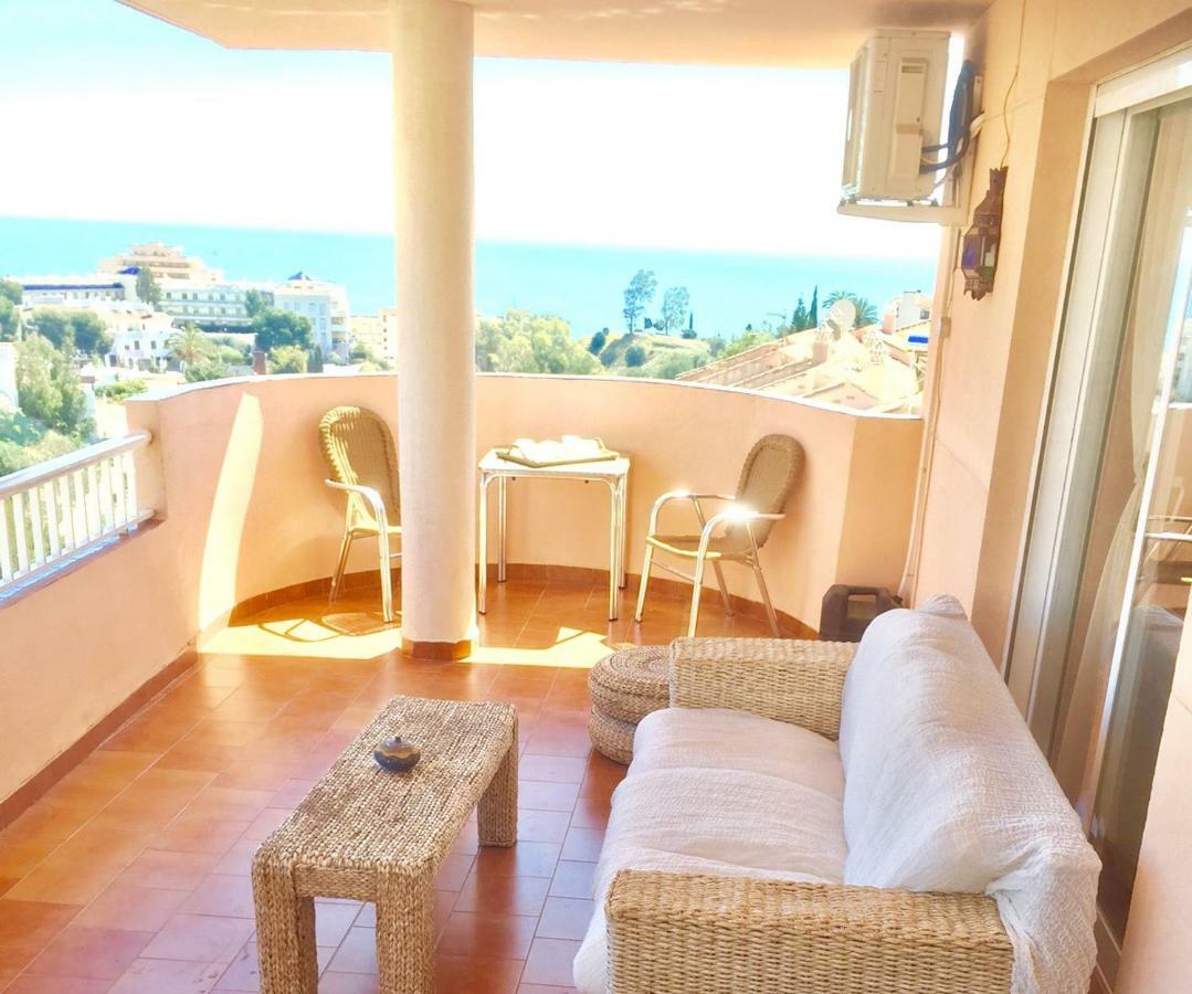 Апартаменты Penthouse With Private Roof Terrace And Jacuzzi Фуэнхирола Экстерьер фото