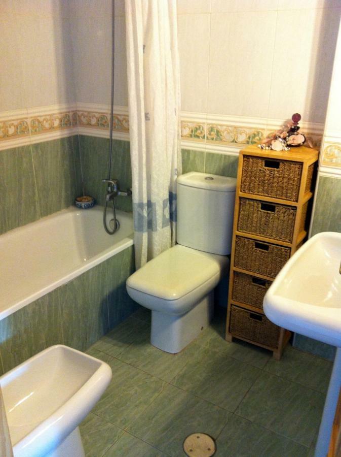 Апартаменты Penthouse With Private Roof Terrace And Jacuzzi Фуэнхирола Экстерьер фото